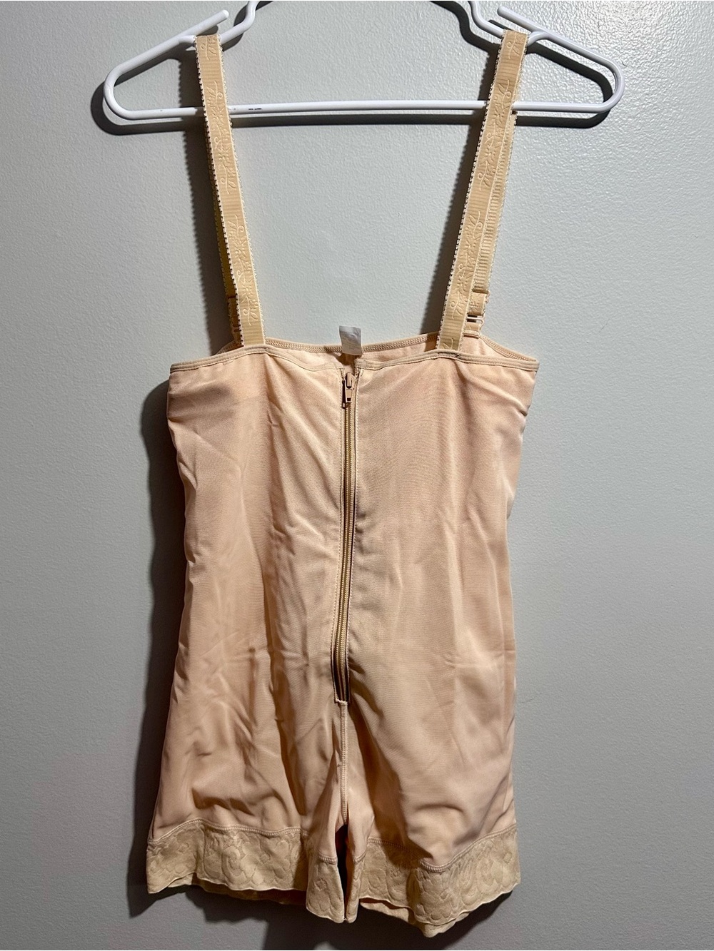 Cream One-Piece Shapewear Romper Front Zip Lace Trim Size 2XL (1473)
